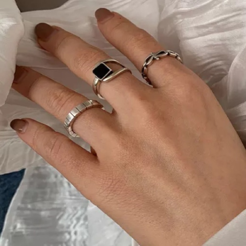 🖤Insta black sterling silver ring - Picture 3 of 7